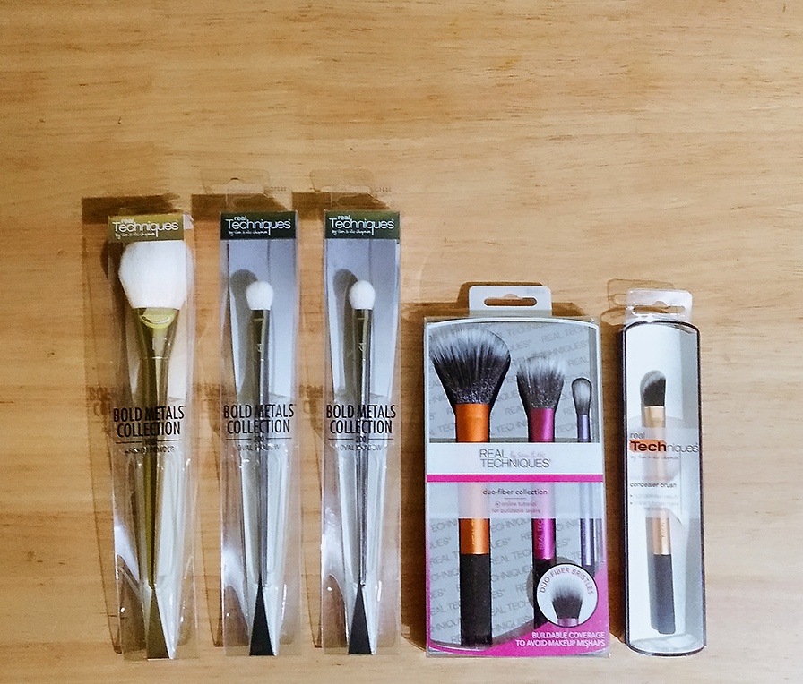 Real Techniques Makeup Brushes you need in your makeup kit