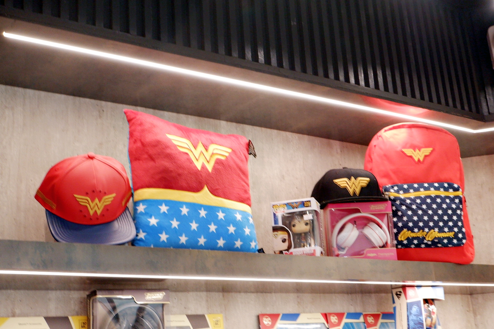 DC Super Heroes Cafe