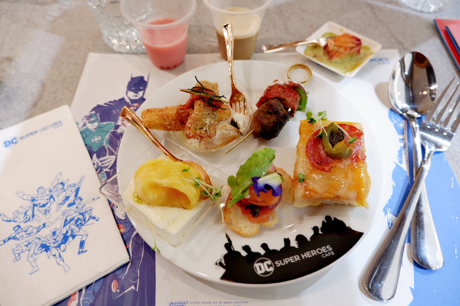 DC Super Heroes Cafe