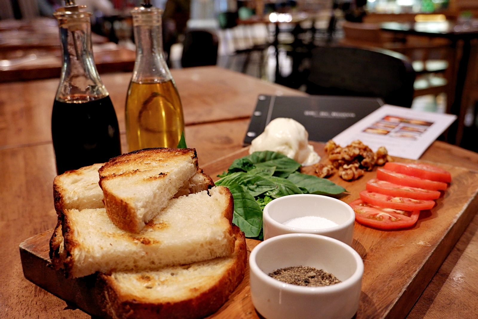 27th St. Bistro by Coffee Bean and Tea Leaf