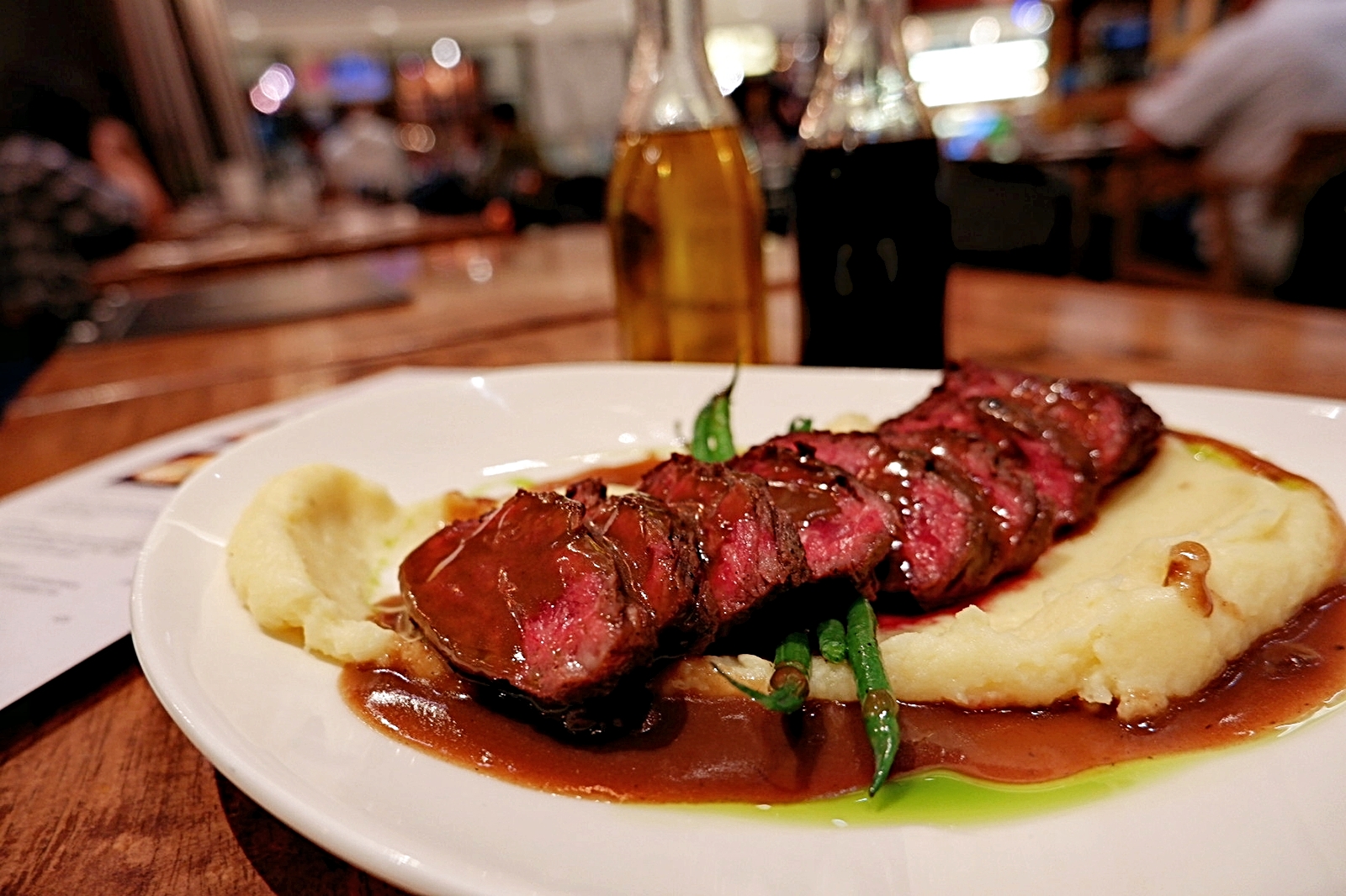 27th St. Bistro by Coffee Bean and Tea Leaf