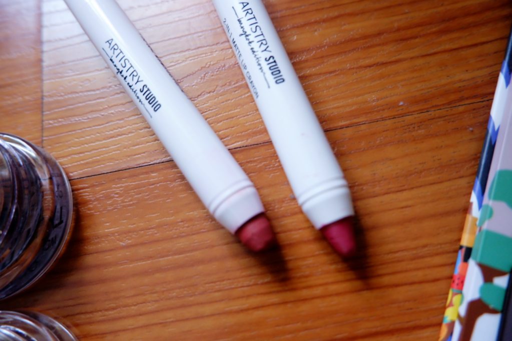 2-in-1 lip crayon Amway Studio Bangkok Edition makeup line