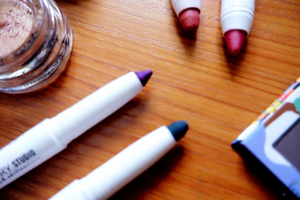 Kajal Eyeliner Amway Studio Bangkok Edition makeup line